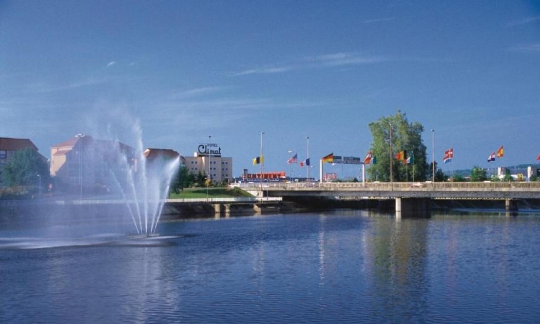 Apartament Ld-Location Montlucon Intermarche Zewnętrze zdjęcie
